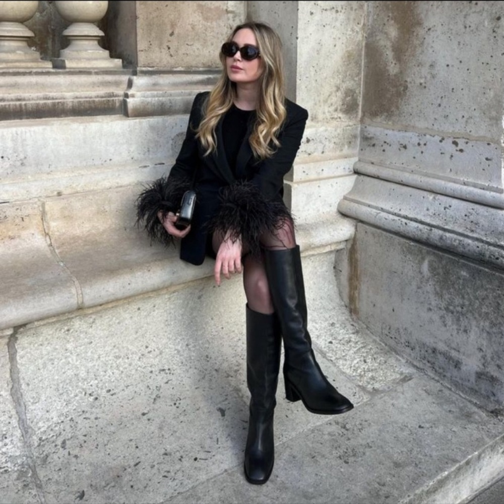“Last one”ZARA BLOGGERS FAV FEATHER TRIM BLAZER - Picture 9 of 16